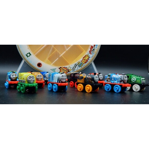 Thomas The Train Minis Super Hero Carrying Case Built In Track Lot 16 Minis Toy - Picture 3 of 11